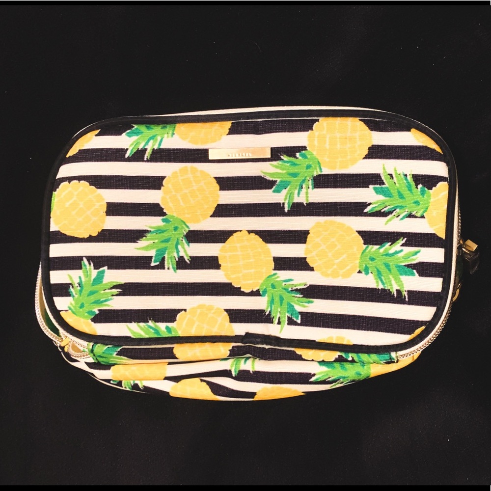 Brand New Pineapple Makeup Bag!